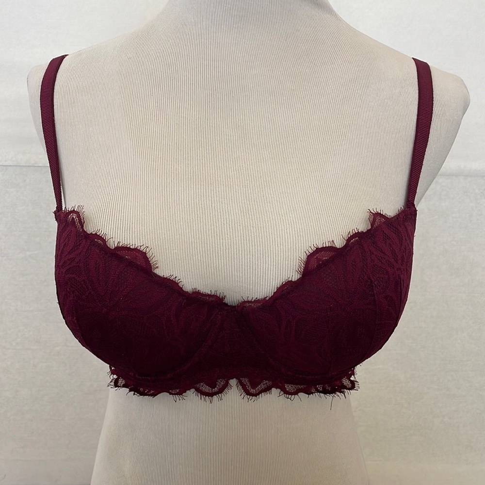 Victoria's Secret PINK Date Push Up Bra. Burgundy. Size 36D